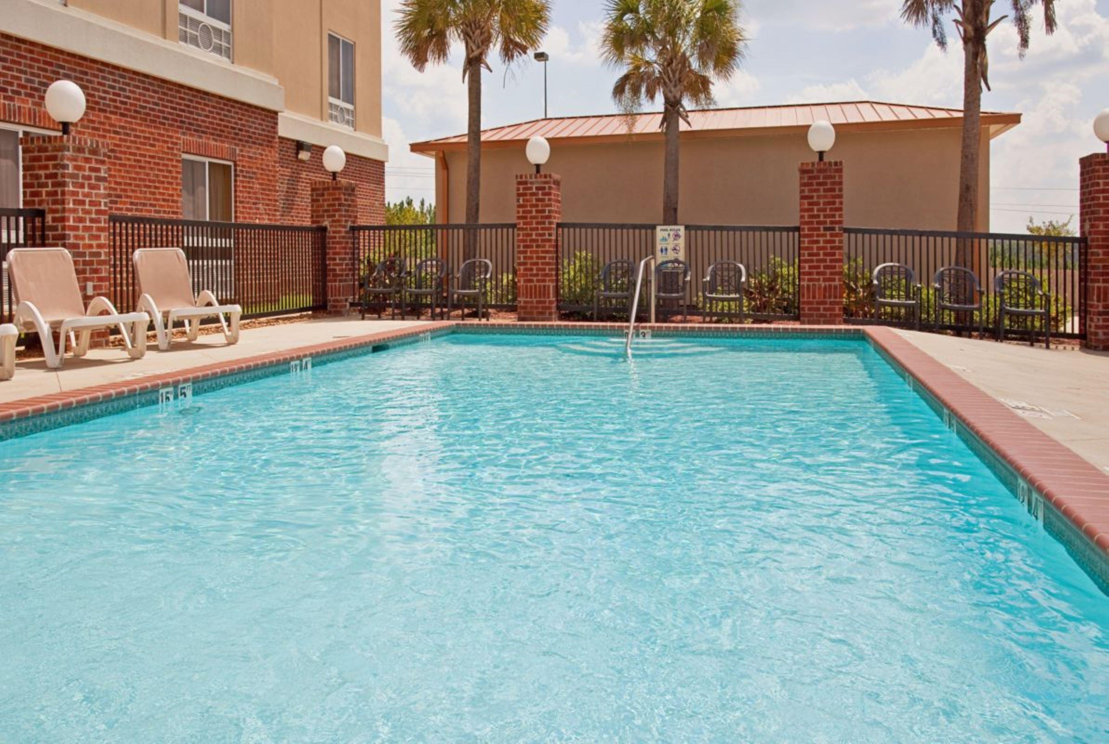 Holiday Inn Express Hotel & Suites Lucedale By Ihg Exterior photo